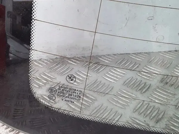 BMW E65/E66 DOT27 bakkarossglas - Begagnad image 3