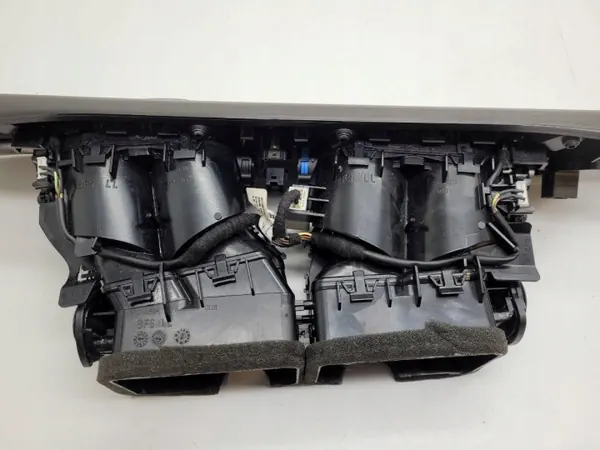 Rejilla ventilación central OEM 9192351 9115859 BMW 7 F01 image 6
