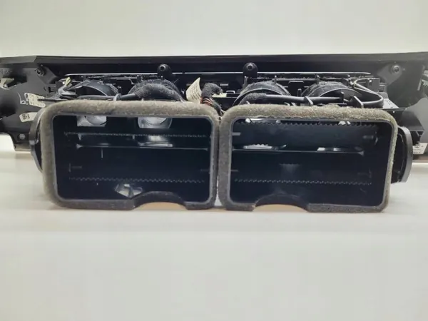 Rejilla ventilación central OEM 9192351 9115859 BMW 7 F01 image 7