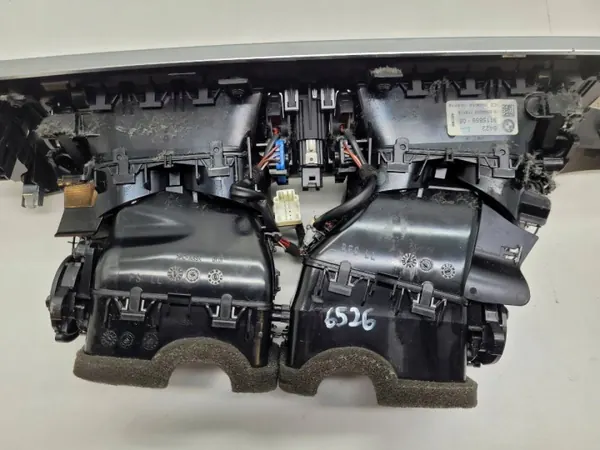 Rejilla ventilación central OEM 9192351 9115859 BMW 7 F01 image 9