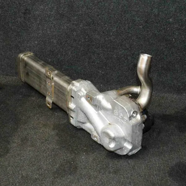 EGR-Kühler VW Jetta MK6 2.0L 2013 03L131501F image 2