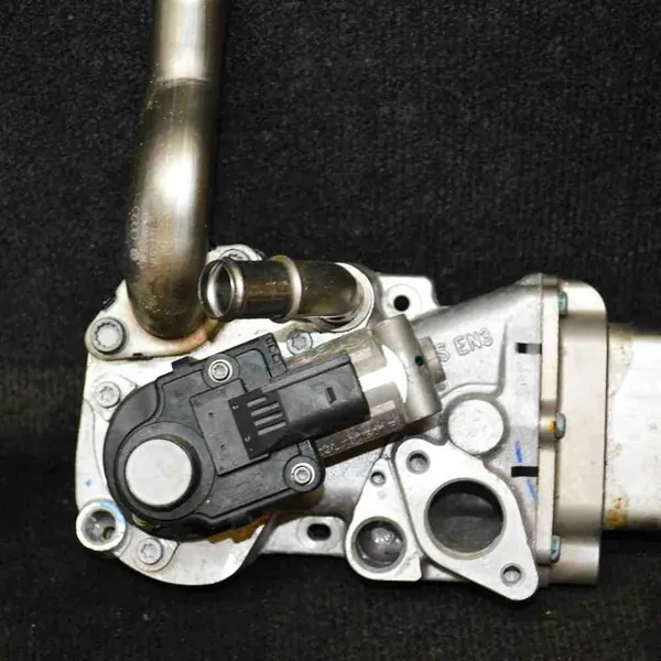 EGR-Kühler VW Jetta MK6 2.0L 2013 03L131501F image 3