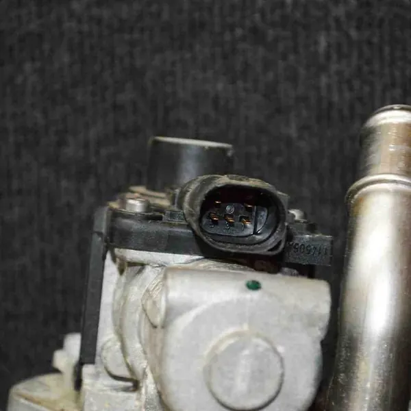 EGR-Kühler VW Jetta MK6 2.0L 2013 03L131501F image 6