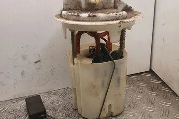 Brandstofpomp PEUGEOT 207 1.4L 2008 image 2