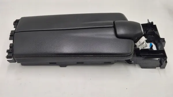 Främre armstöd, svart läder, Mercedes W212 image 2