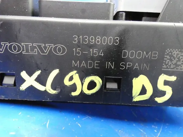 Caixa de fusíveis Volvo XC90 II OE 31398003 image 3