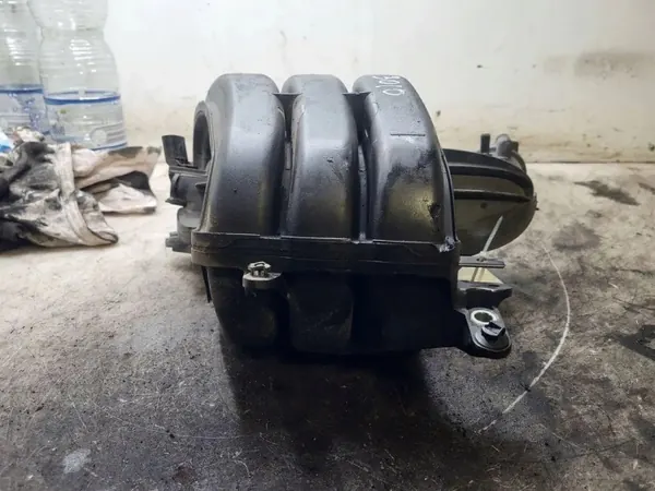 Intake Manifold VW POLO 04C133201L 1.0L 66kW image 4