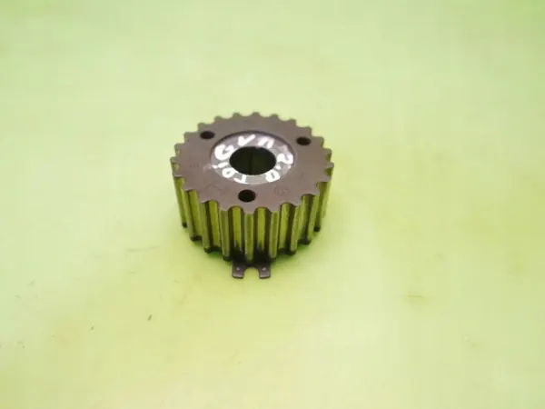VW Crafter Pignon Pompe OEM 04L130101 - Occasion image 3