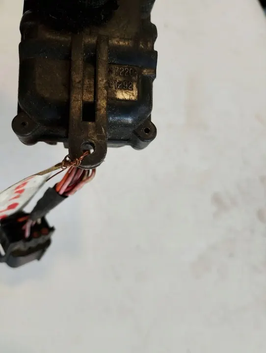 Sensor Mazda OEM 87220-61292 - Estado Usado image 4