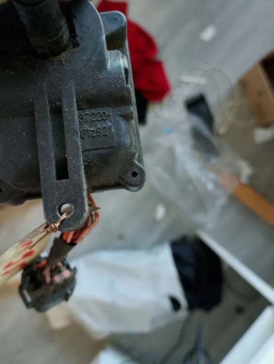 Sensor Mazda OEM 87220-61292 - Estado Usado image 5