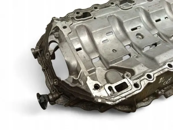 Cárter de aceite OEM 06J103503T para Audi Q3 8U - Usado image 3