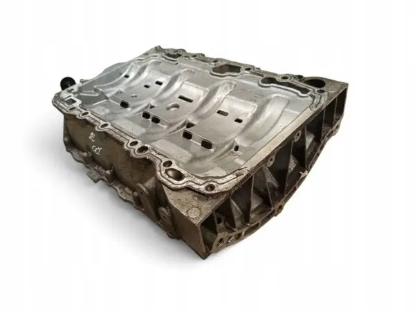 Cárter de aceite OEM 06J103503T para Audi Q3 8U - Usado image 8
