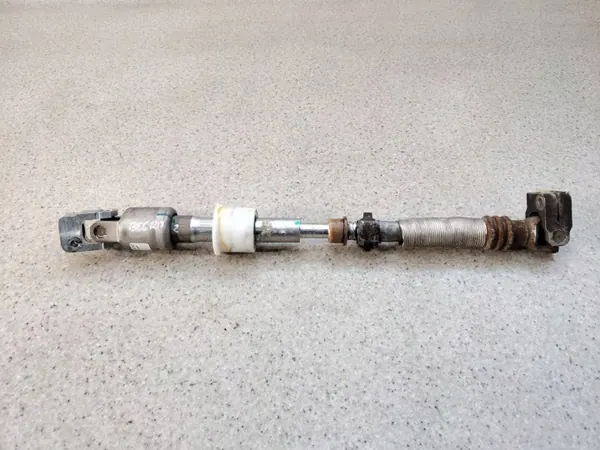 Joint croisé colonne direction OEM A1724600409 Mercedes image 2