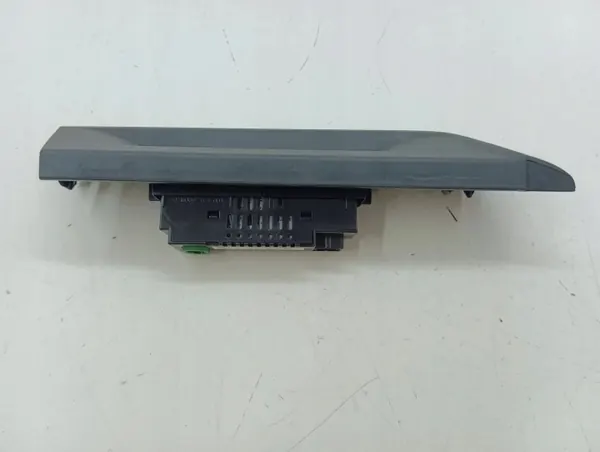 Port USB OEM 5NA035736 pour Volkswagen Golf VIII 2020 image 4
