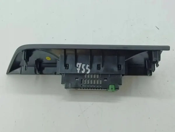 Port USB OEM 5NA035736 pour Volkswagen Golf VIII 2020 image 6