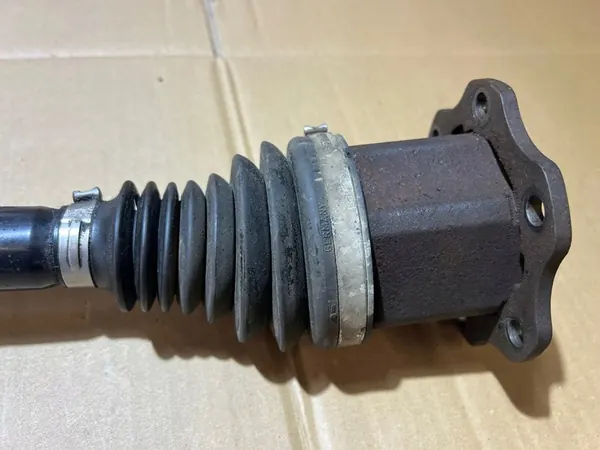 AUDI A4 B8 2.0 TDI Fram Halvaxel Vänster Höger 8K0407271AF image 4