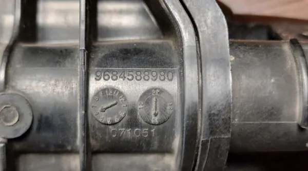 Boîtier de Thermostat OEM 9684588980 pour Citroen Berlingo image 4