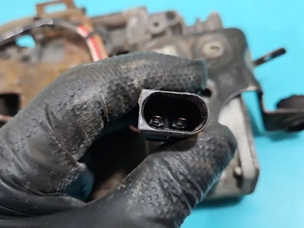 Mercedes-veringspomp OEM A2123200404 image 9