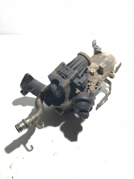 Gebruikte EGR-koeler OEM 31358502 voor Volvo V40 1.6L Diesel image 4
