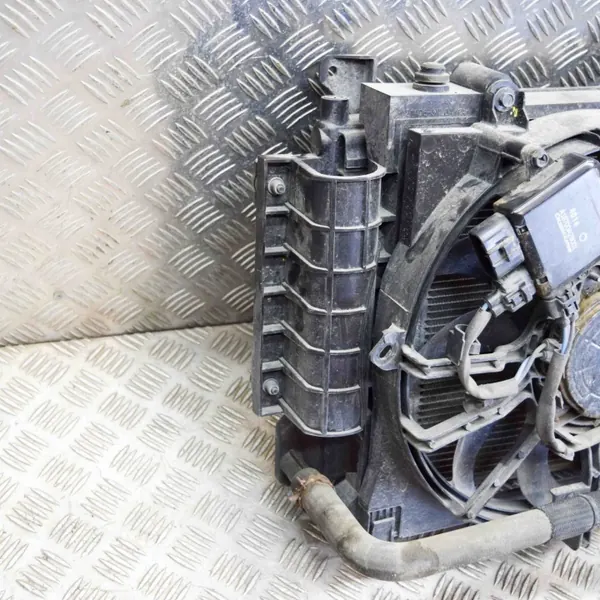 Peça Arrefecimento Nissan Leaf OEM A18700A28001 Usada image 4