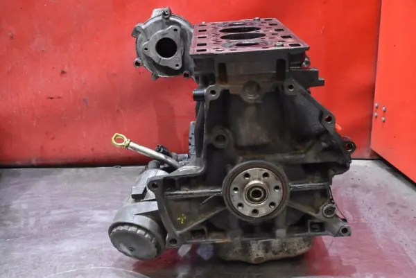 Motorblock Nedre Del G9TJ742 för Renault Espace IV 2.2 DCI image 3