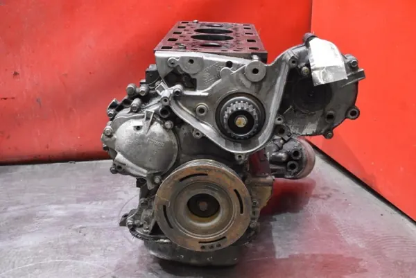 Motorblock Nedre Del G9TJ742 för Renault Espace IV 2.2 DCI image 5