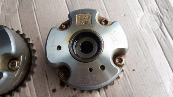 Audi Vaiheratas OEM 07L109083D - Käytetty image 3