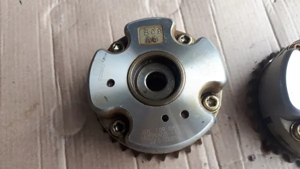 Audi Vaiheratas OEM 07L109083D - Käytetty image 5