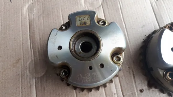 Audi Vaiheratas OEM 07L109083D - Käytetty image 6