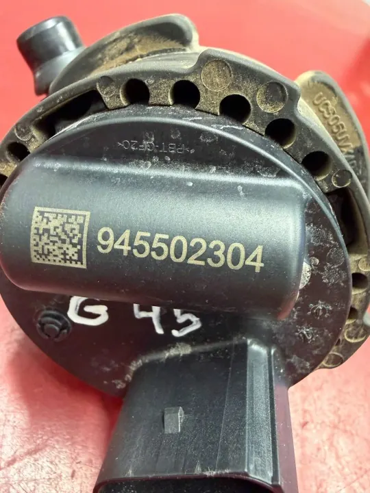 Pompe à eau BMW OEM 9455023 pour X3 G45 image 3