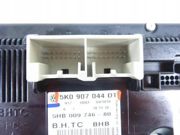VW Tiguan ilmastointimoduuli OEM 5K0907044DT image 3