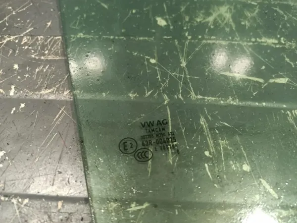 VW Crafter Front Rechts Türscheibe OEM Wrakowisko-27192- image 3