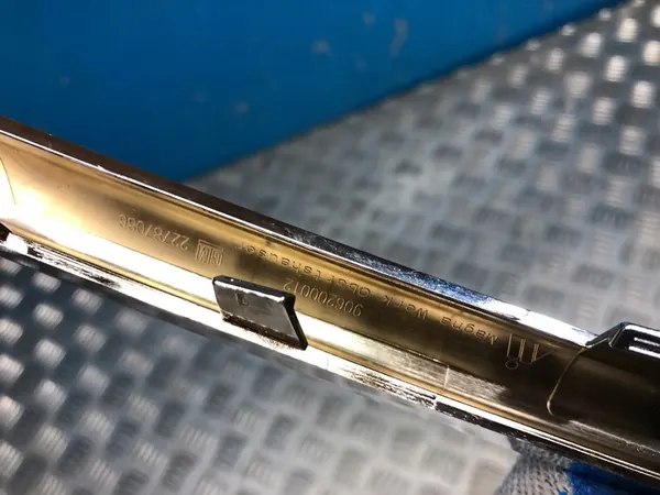 Opel OE 22787086 grille trim / protection image 10