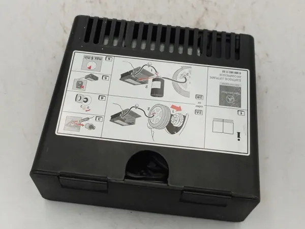 Mercedes C Klasse W204 Kompressor Pumpe A0005831102 image 2