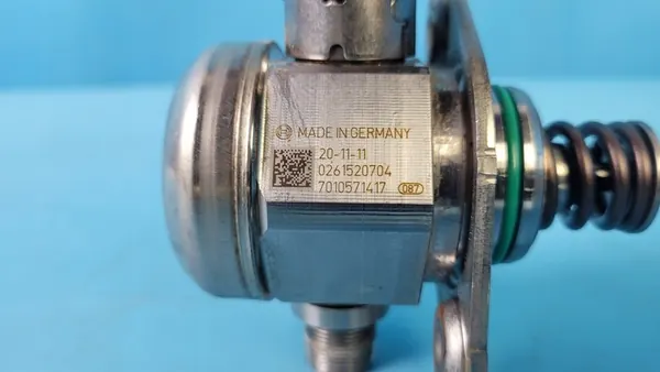 MERCEDES H247 GLA W177 2.0 CGI Brandstofpomp A2600700500 image 10