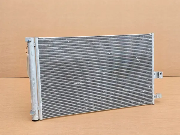 AC-kondensaattori BMW X3 G01 X4 G02 X5 G05 X6 G06 X7 G07 image 3