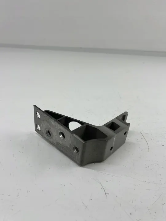 Jaguar F-Pace Koplampgeleider OEM ESP48340 image 3