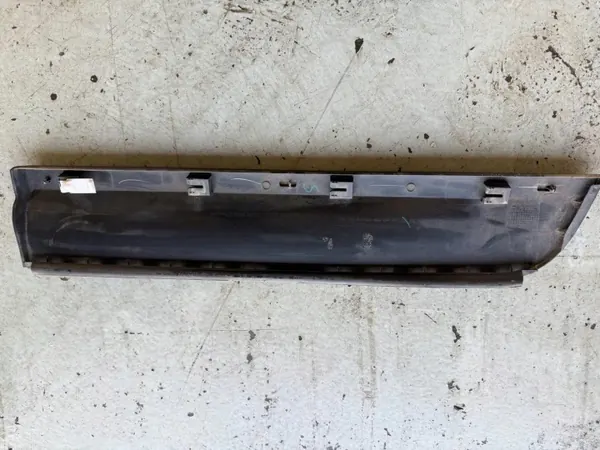 BMW X3 F25 Moldura Puerta Trasera Derecha OEM 51137205782 image 4