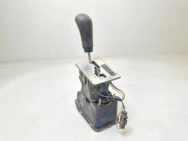 2002 Peugeot 206 Actionneur de coffre 201029 image 1