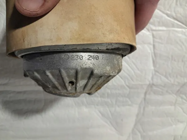 MERCEDES SL500 R230 Soporte Motor A2302400017 image 4