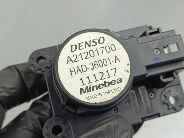 OEM A21201700 Ilmanvaihtoklappi DS 7 Crossbackille image 3