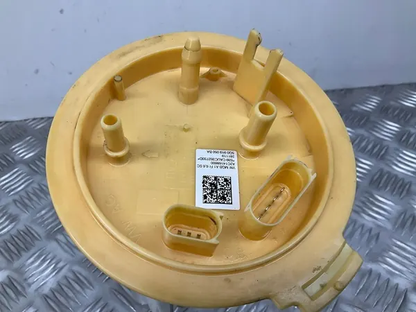Brandstofpomp VW Audi A3 2.0 TDI image 3