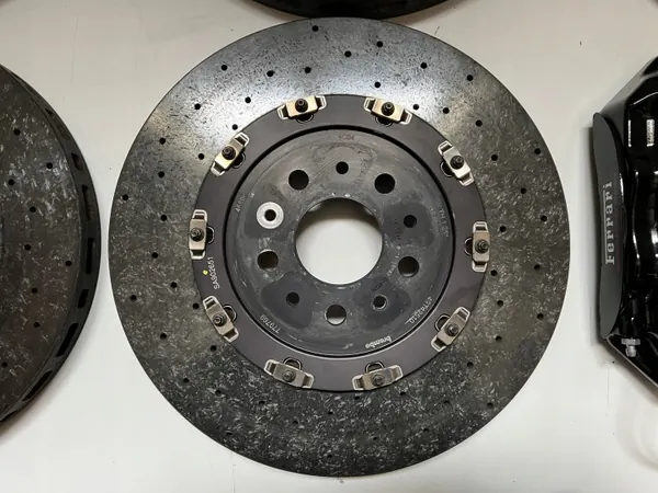 Ferrari Keraamiset Jarrupalat & Jarrupuristimet OEM Tarcze Ferrari image 7