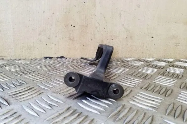 Support de phare avant gauche VW TOUAREG 7L0805733 image 5