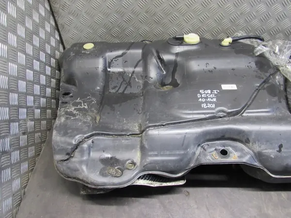 Bränsletank Peugeot 508 I 10-14 9800353980 image 3
