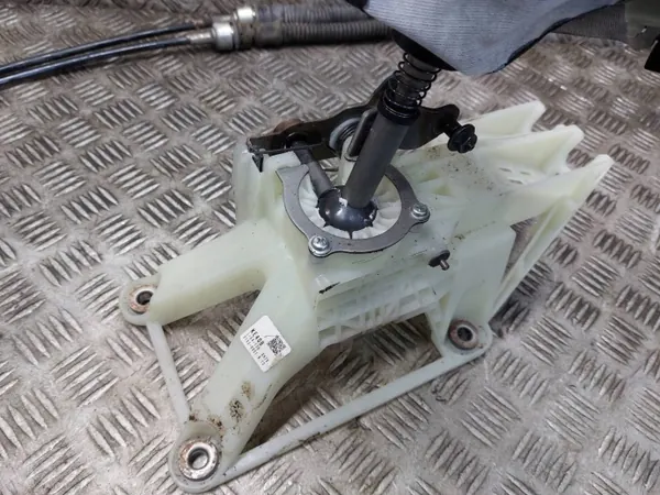Mazda versnellingspook-verbinding OEM KE40B - Gebruikt image 6