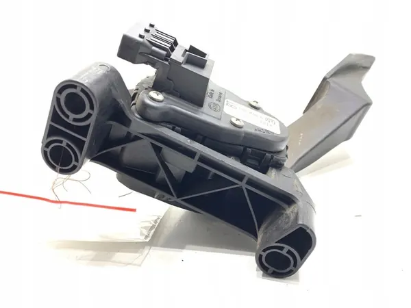 Gaspotentiometer Opel Zafira B 1.9 120PK image 2