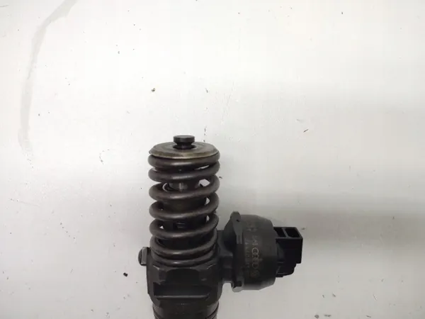 Scheibenwaschpumpe OEM 038130073TX - Gebraucht image 10