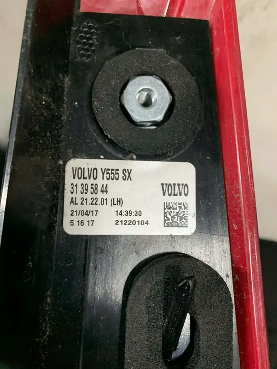 Luz trasera izquierda Volvo V40 II image 8