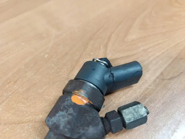 Mercedes Vaneo 414 1.7 CDI Injektor 0445110090 image 2